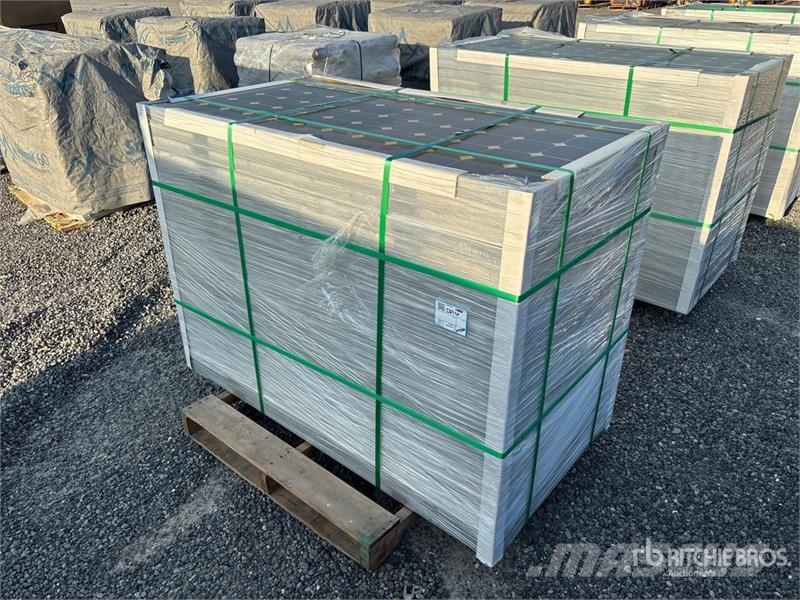 Quantity of (24) 41 Amp Solar Panels Costruzioni - Altro