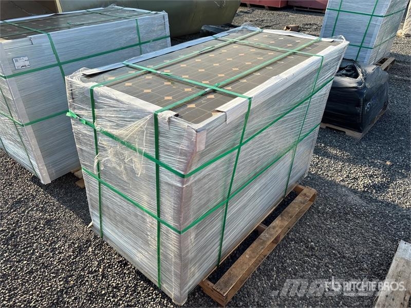 Quantity of (24) 41 Amp Solar Panels Costruzioni - Altro