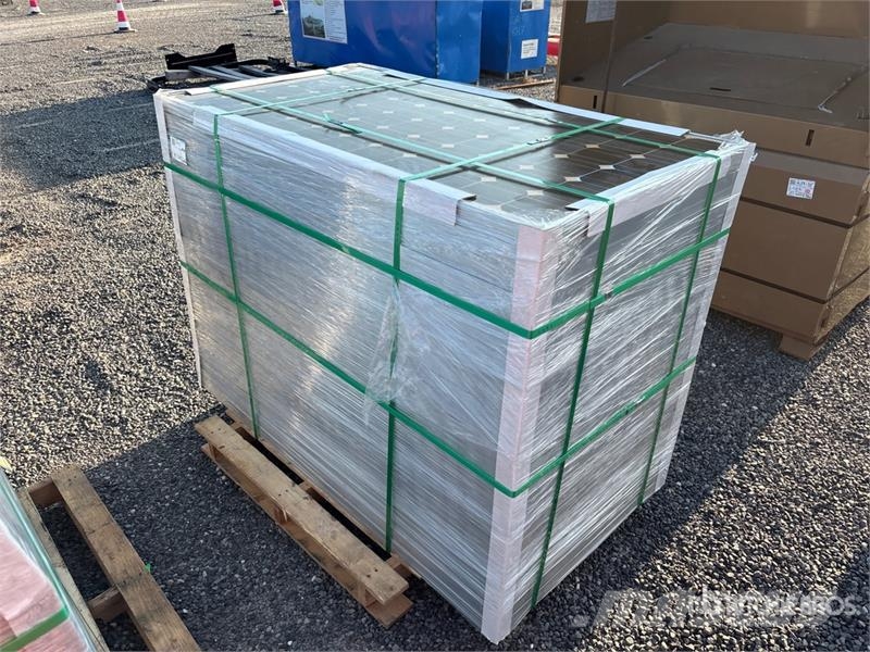 Quantity of (24) 41 Amp Solar Panels Costruzioni - Altro