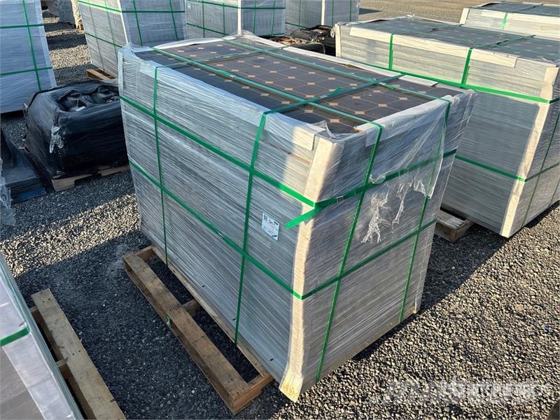Quantity of (24) 41 Amp Solar Panels Costruzioni - Altro