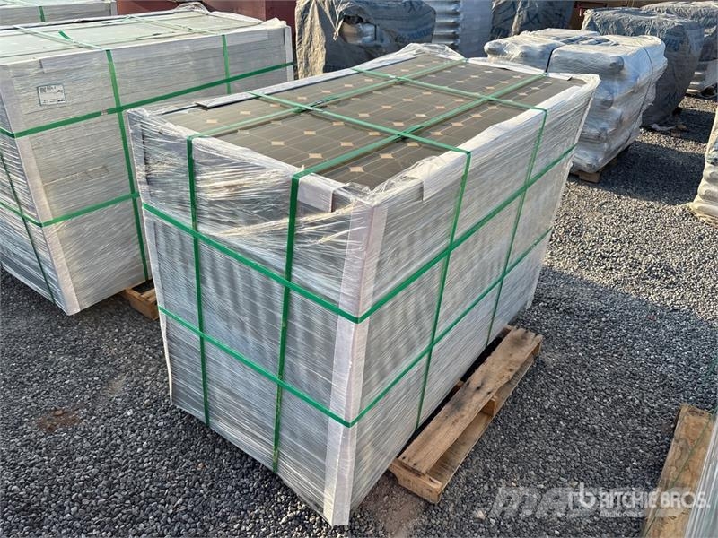 Quantity of (24) 41 Amp Solar Panels Construcción - Otros