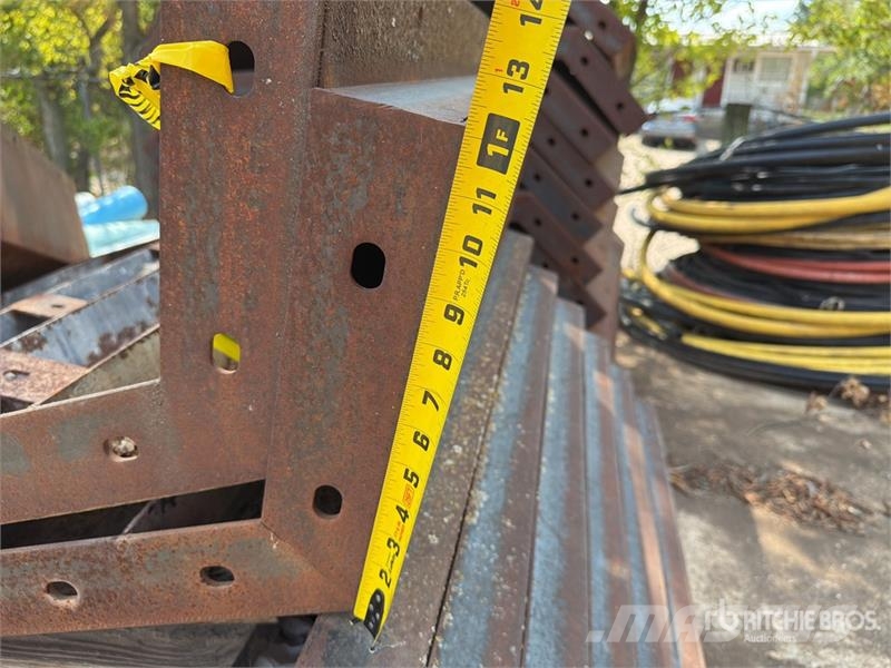 Quantity of (24) Steel Concrete Forms 混凝土配件