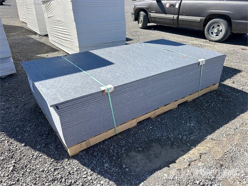  Quantity of (25) 4 ft x 8 ft LDPE 18mm Plastic She その他部品