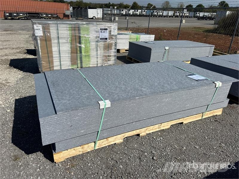 Quantity of (25) 4 ft x 8 ft LDPE 18mm Plastic She Ostale komponente za građevinarstvo