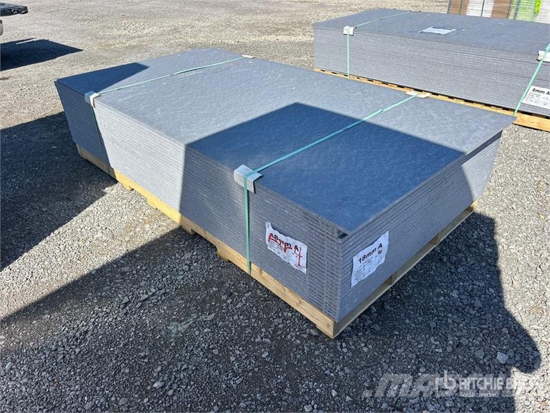  Quantity of (25) 4 ft x 8 ft LDPE 18mm Plastic She その他部品
