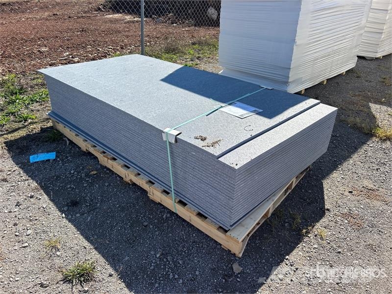  Quantity of (25) 4 ft x 8 ft LDPE 18mm Plastic She その他部品