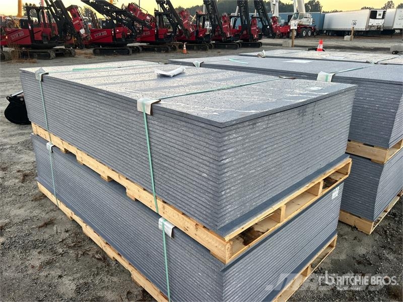 Quantity of (25) 4' x 8' LDPE 0.71in Plastic Compo Andet tilbehør