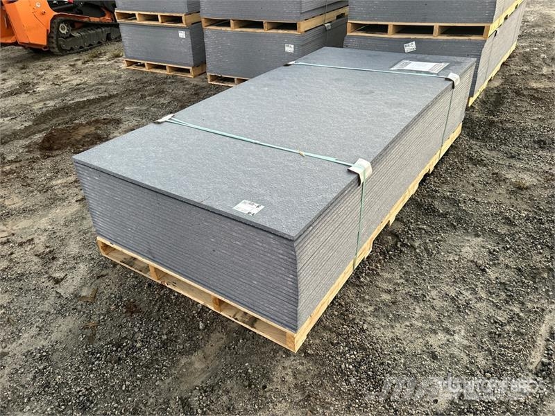 Quantity of (25) 4' x 8' LDPE 0.71in Plastic Compo Andet tilbehør