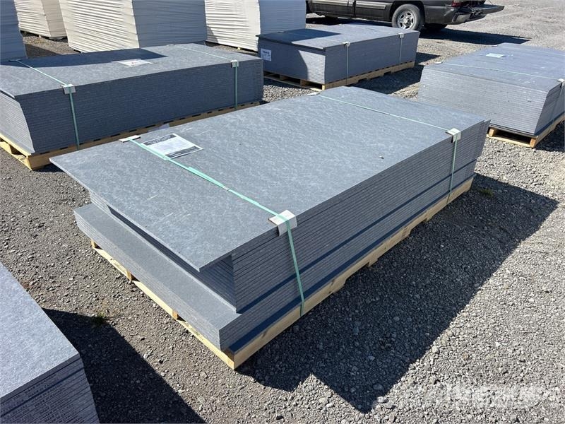  Quantity of (25) 4' x 8' LDPE 18mm Plastic Sheets  مكونات أخرى