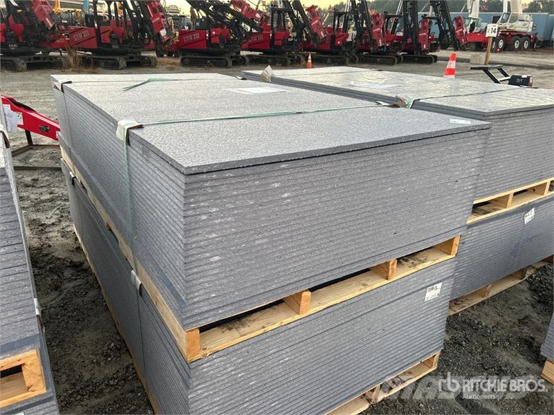Quantity of (25) 4' x 8' LDPE 0.71in Plastic Compo Andet tilbehør