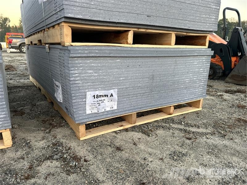 Quantity of (25) 4' x 8' LDPE 0.71in Plastic Compo Andet tilbehør