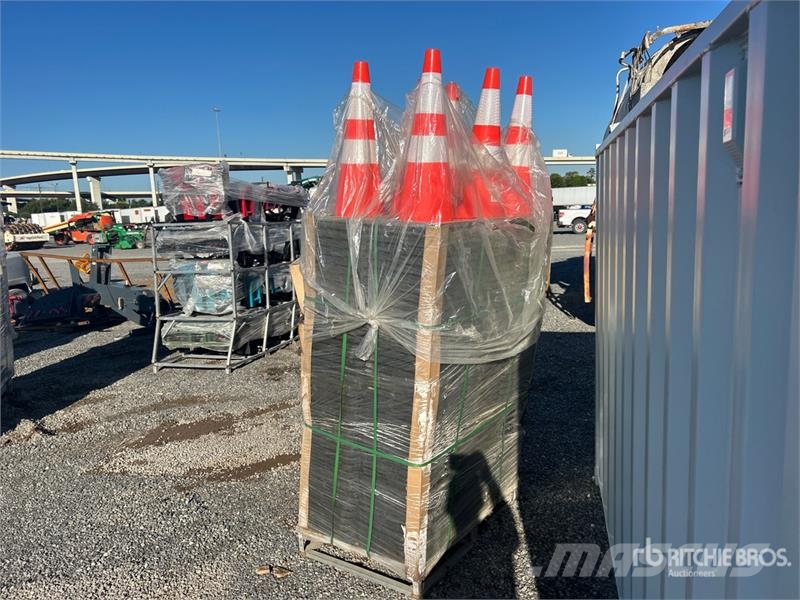 Quantity of (250) Greatbear Safety Highway Traffi Rohrverlegeraupen