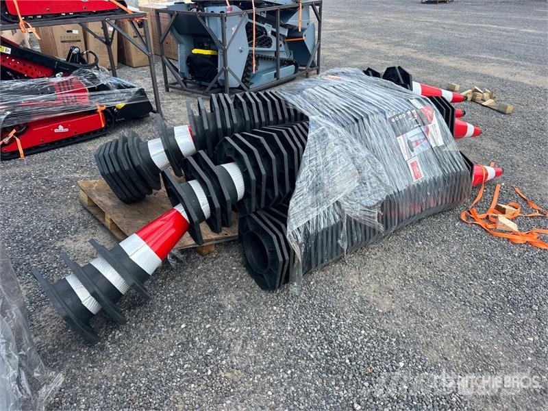 Quantity of (250) TSC 28 in Traffic Cones (Unused Rohrverlegeraupen