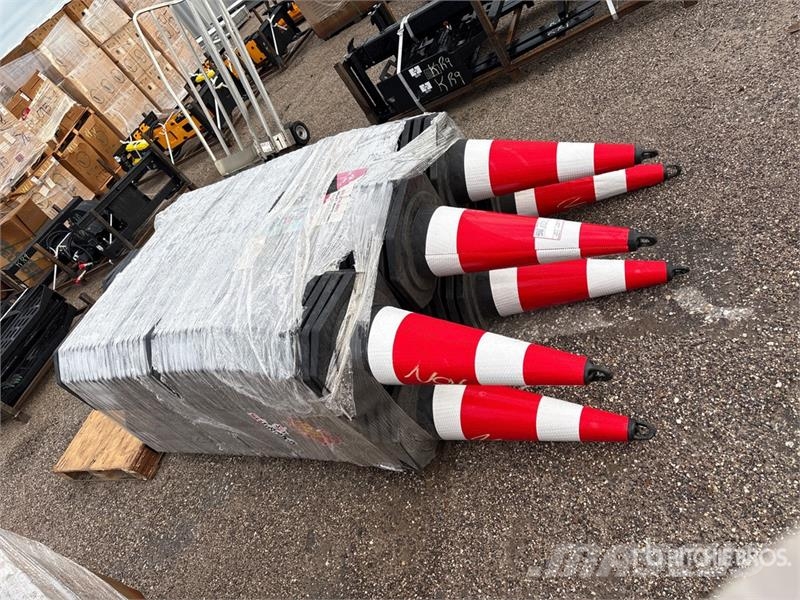 Quantity of (250) TSC 28 in Traffic Cones (Unused Rohrverlegeraupen