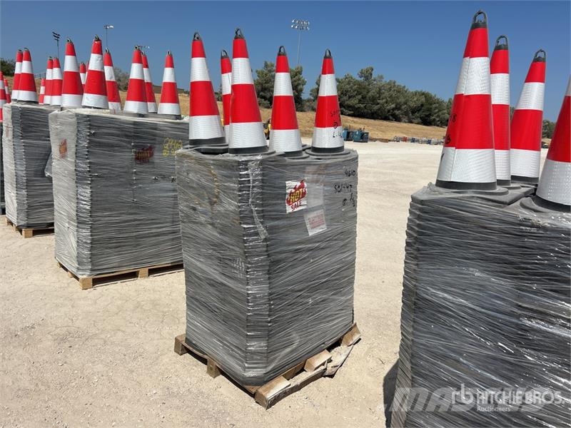 Quantity of (250) TSC 28 in Traffic Cones (Unused Μπουλντόζες τοποθέτησης σωλήνων