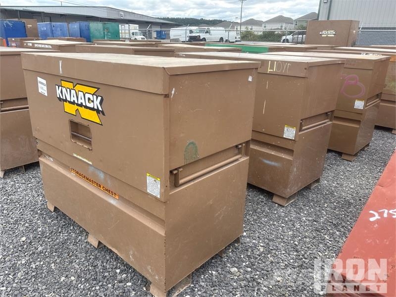  Quantity of (27) Gang Boxes 31x51x6 مكونات أخرى