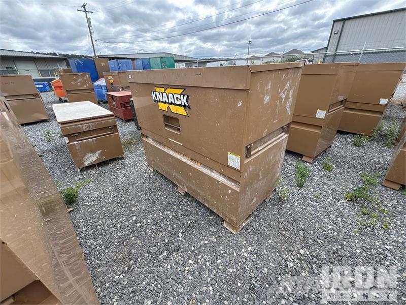  Quantity of (27) Gang Boxes 31x51x6 مكونات أخرى