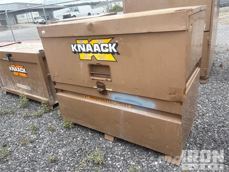  Quantity of (27) Gang Boxes 31x51x6 مكونات أخرى