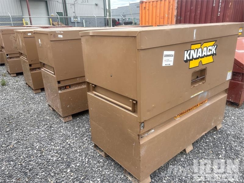  Quantity of (27) Gang Boxes 31x51x6 مكونات أخرى