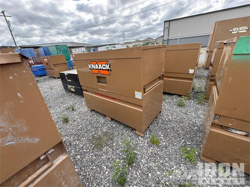  Quantity of (27) Gang Boxes 31x51x6 مكونات أخرى