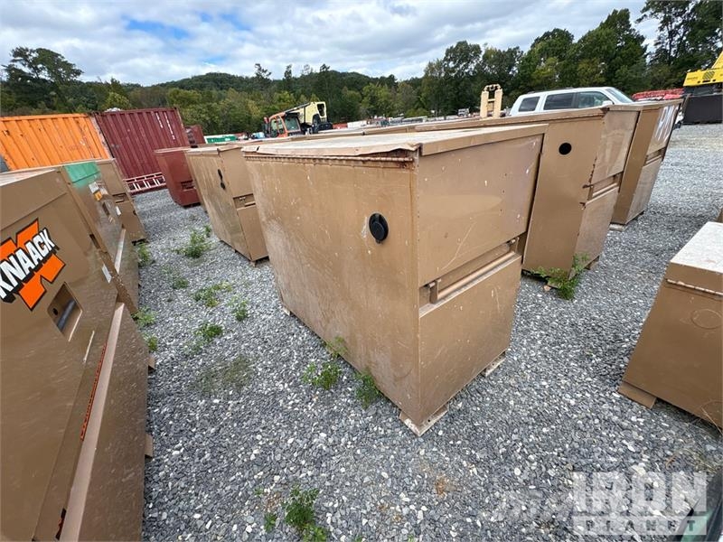  Quantity of (27) Gang Boxes 31x51x6 مكونات أخرى