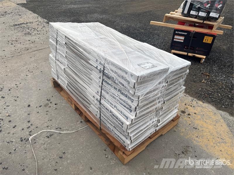 Quantity of (28) P-20-0002 American Planking Coast مكونات أخرى