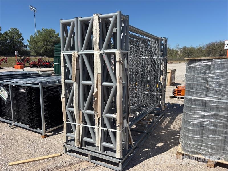 Quantity of (3) 20 ft Bi-Parting Driveway Gate (Un Ostale poljoprivredne mašine