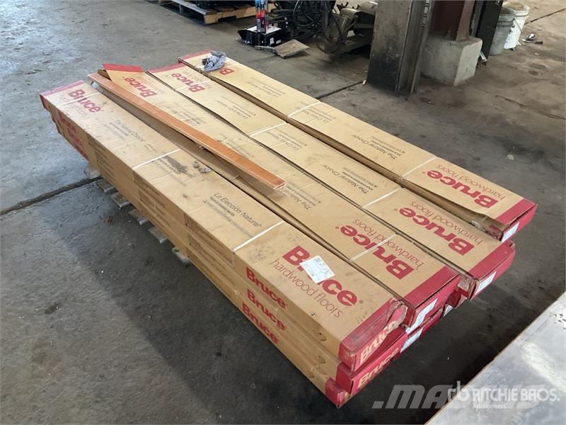 Quantity of 3/4 in Solid Oak Hardwood Flooring Andre komponenter