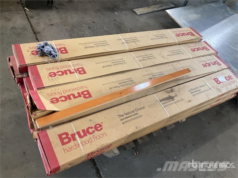 Quantity of 3/4 in Solid Oak Hardwood Flooring Andre komponenter