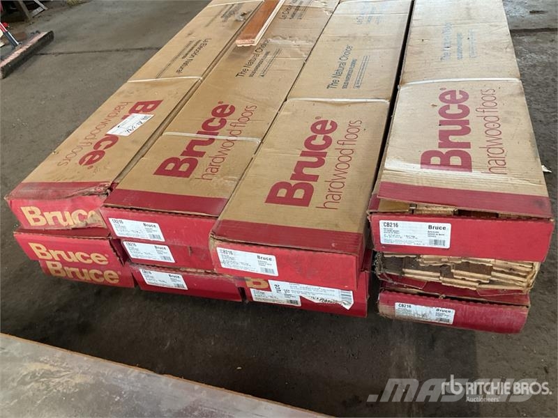 Quantity of 3/4 in Solid Oak Hardwood Flooring Andre komponenter