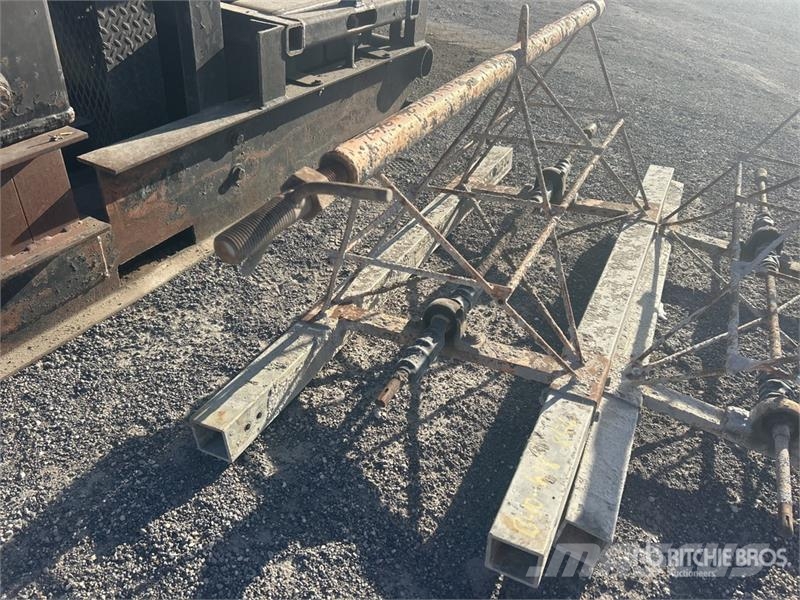 Quantity of (3) 5 ft Screed Truss Maszyny budowlane - Inne