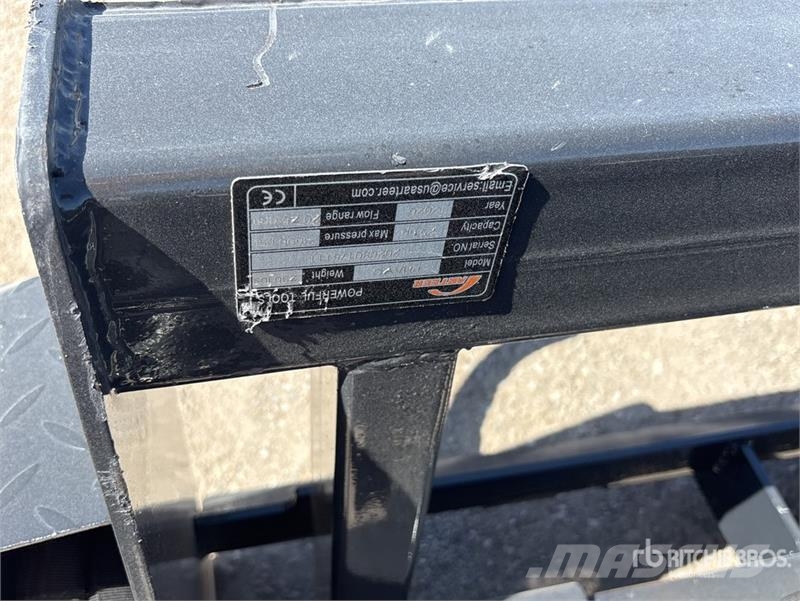 Quantity of (3) ARTEER PHA-2C-3 Skid Steer 3-Poin その他部品