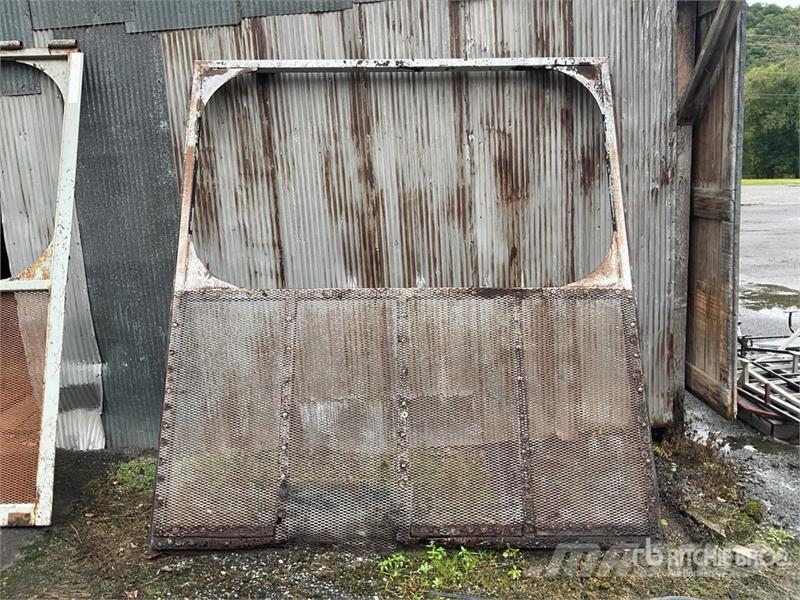 Quantity of (3) Chip Trailer Tailgates Drugi deli