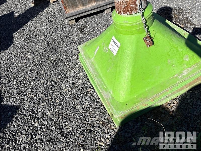  Quantity of (3) Concrete Hoppers 其他