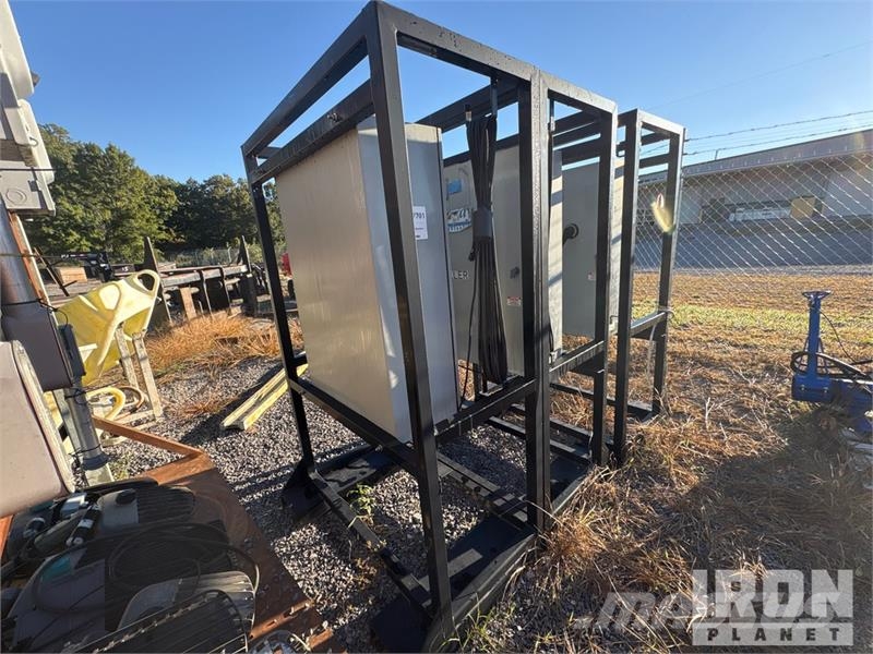Quantity of (3) Electrical Panels Outros componentes
