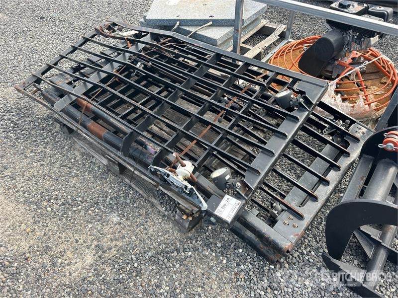 Quantity of (3) Excavator Screens 其他组件