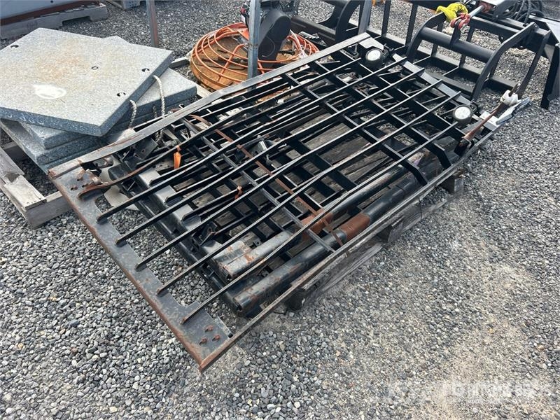 Quantity of (3) Excavator Screens 其他组件