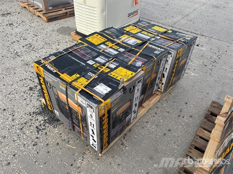  Quantity of (3) Firman P03504 3.55 kW Portable Gen Інші генератори