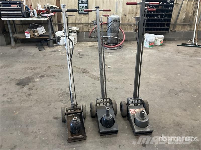  Quantity of (3) Floor Jacks مكونات أخرى
