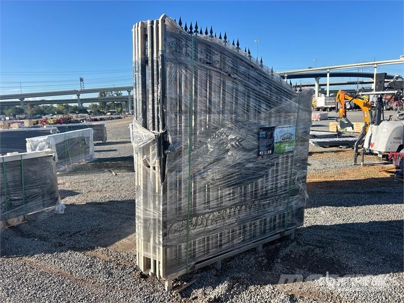  Quantity of (3)  Greatbear 14 ft x 7 ft Wrought Ir ماكينات زراعية - غير ذلك