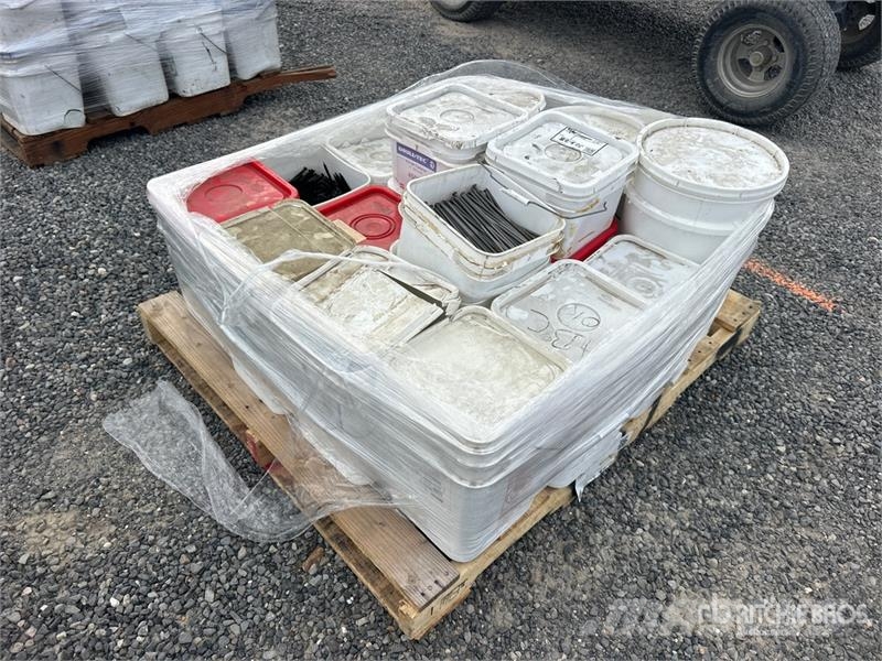  Quantity of 3 in to 8 in Fasteners (Unused) 其他