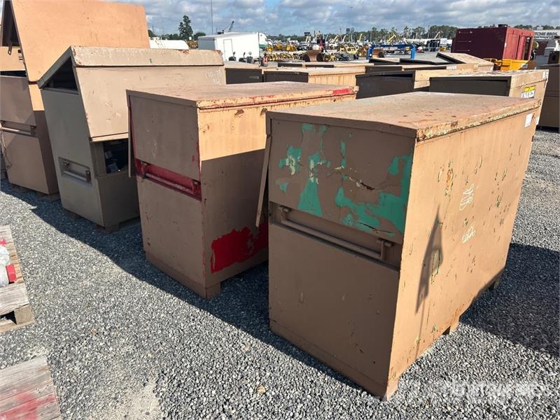  Quantity of (3) Job Site Box Drugi deli