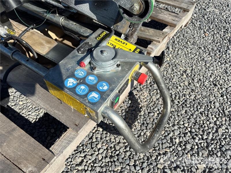 Quantity of (3) National Flooring Equipment Concre Construcción - Otros