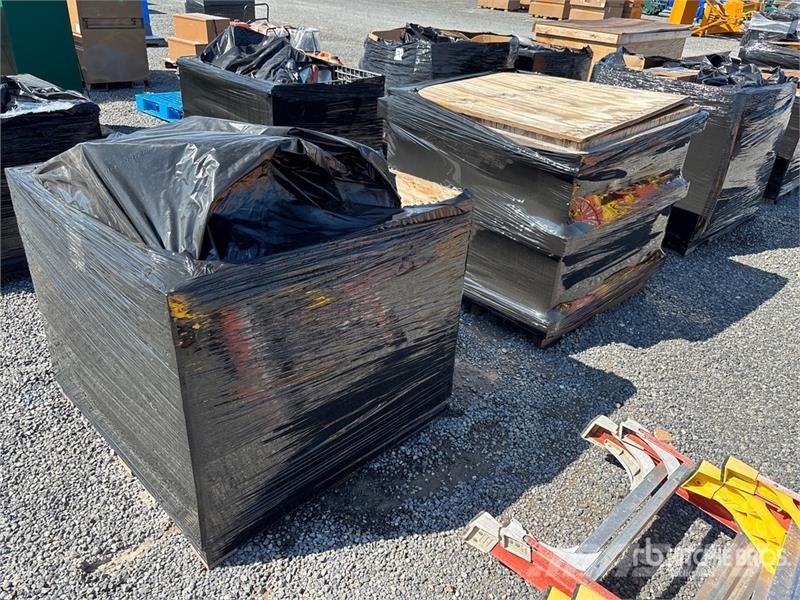  Quantity of (3) Pallets of Contractor supplies معدات البناء - غير ذلك