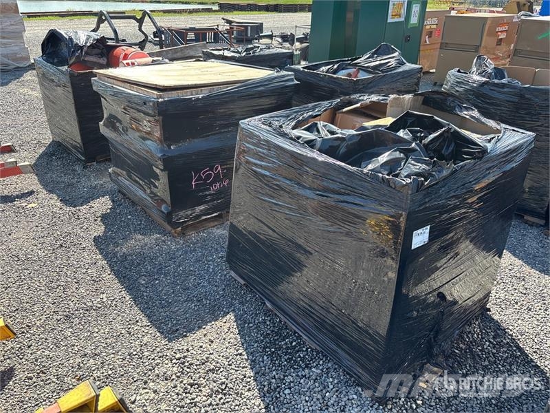  Quantity of (3) Pallets of Contractor supplies معدات البناء - غير ذلك