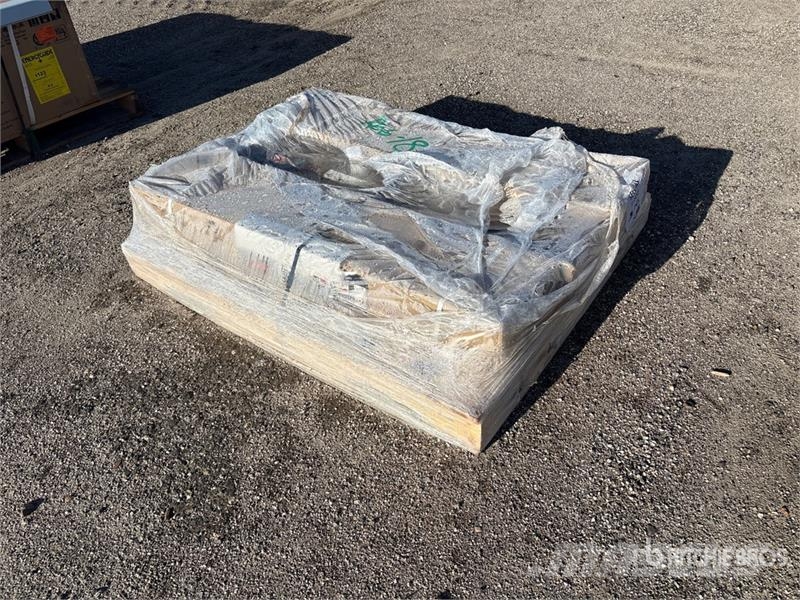 Quantity of (3) Pallets of Arcan 4 ft Farm Jack Építőipar - Egyebek