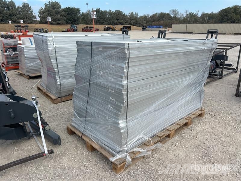 Quantity of (3) Pallets of Solar Panels (Unused) Строителство - Други