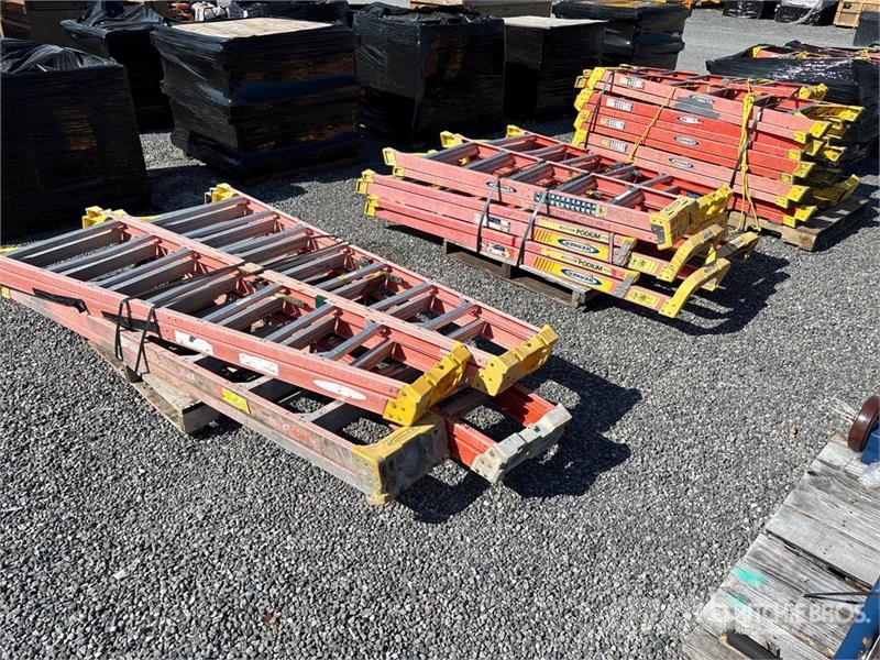 Quantity of (3) Pallets of Werner 6 ft- 10 ft Fibe Stiger og platforme