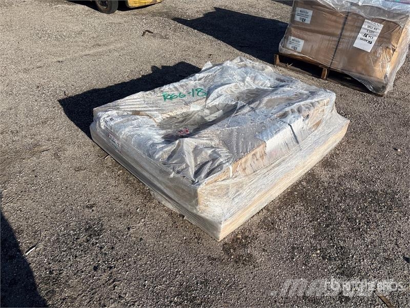 Quantity of (3) Pallets of Arcan 4 ft Farm Jack Építőipar - Egyebek