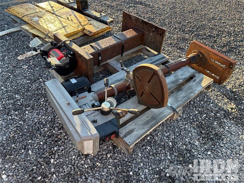 Quantity of (3) Pallets of Electric Drill Press Andre komponenter